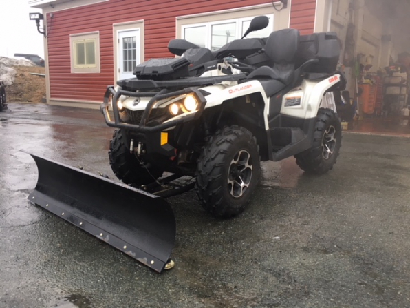 2016 CAN AM OUTLANDER MAX 570 XT