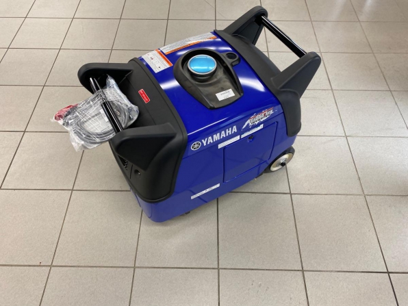 2016 YAMAHA EF30ISEBX (NEW)