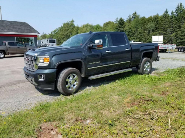 2018 GMC SIERRA 3500 CREW CAB DENALI LP5 DURAMAX 4WD