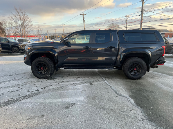 2025 TOYOTA TACOMA TRD DOUBLE CAB PRO HYBRID LOADED 9K